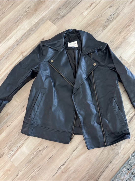 Universal Thread Jackets & Blazers - Universal Thread Black Faux Leather Moto Jacket